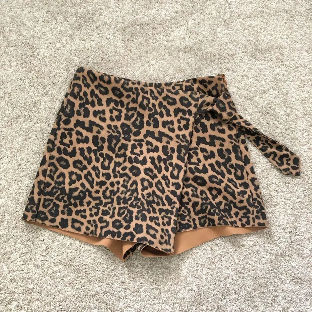 Zara leopard print cheetah short mini skort, size xs - Picture 2 of 9